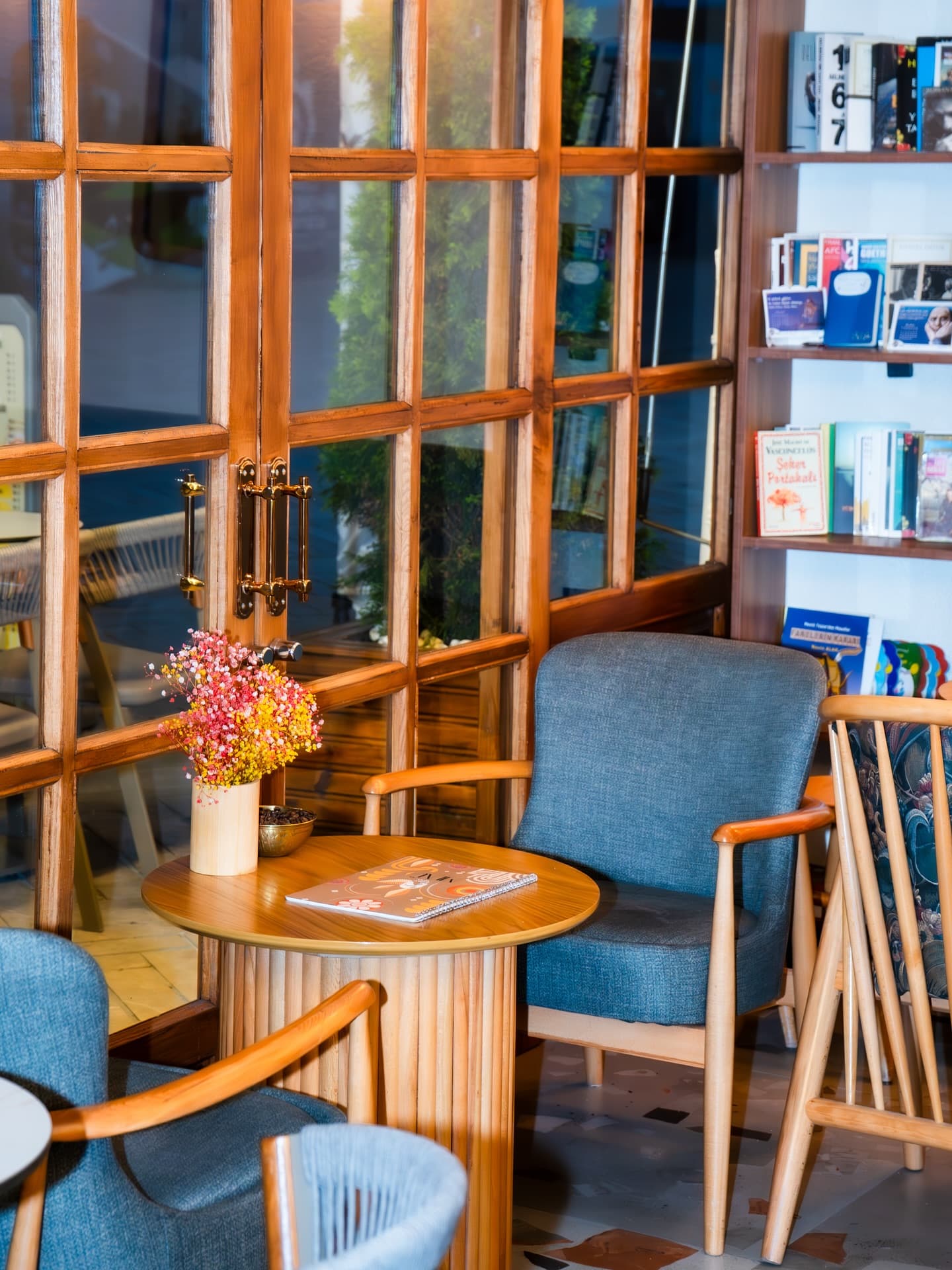 Kahve Ağacı okuma köşesi